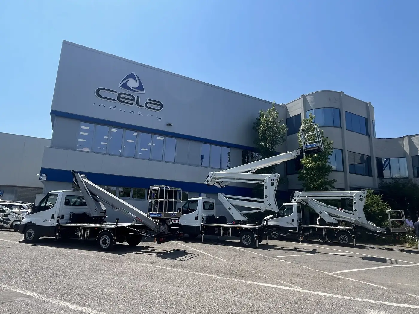 Cela Essential 24P truck-mounted platform